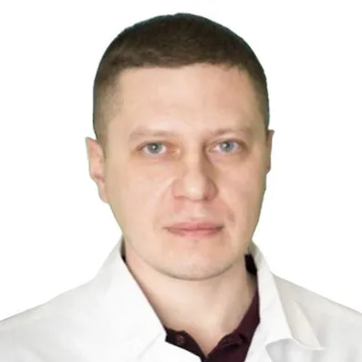 Макаров Евгений Петрович: Рентгенолог.