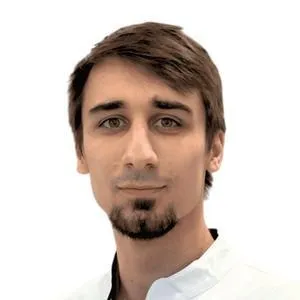 Гайдарбеков Омар Русланович: Рентгенолог.