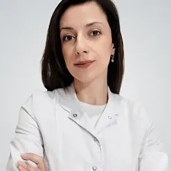 Фролова Эгине Сережаевна: Рентгенолог.